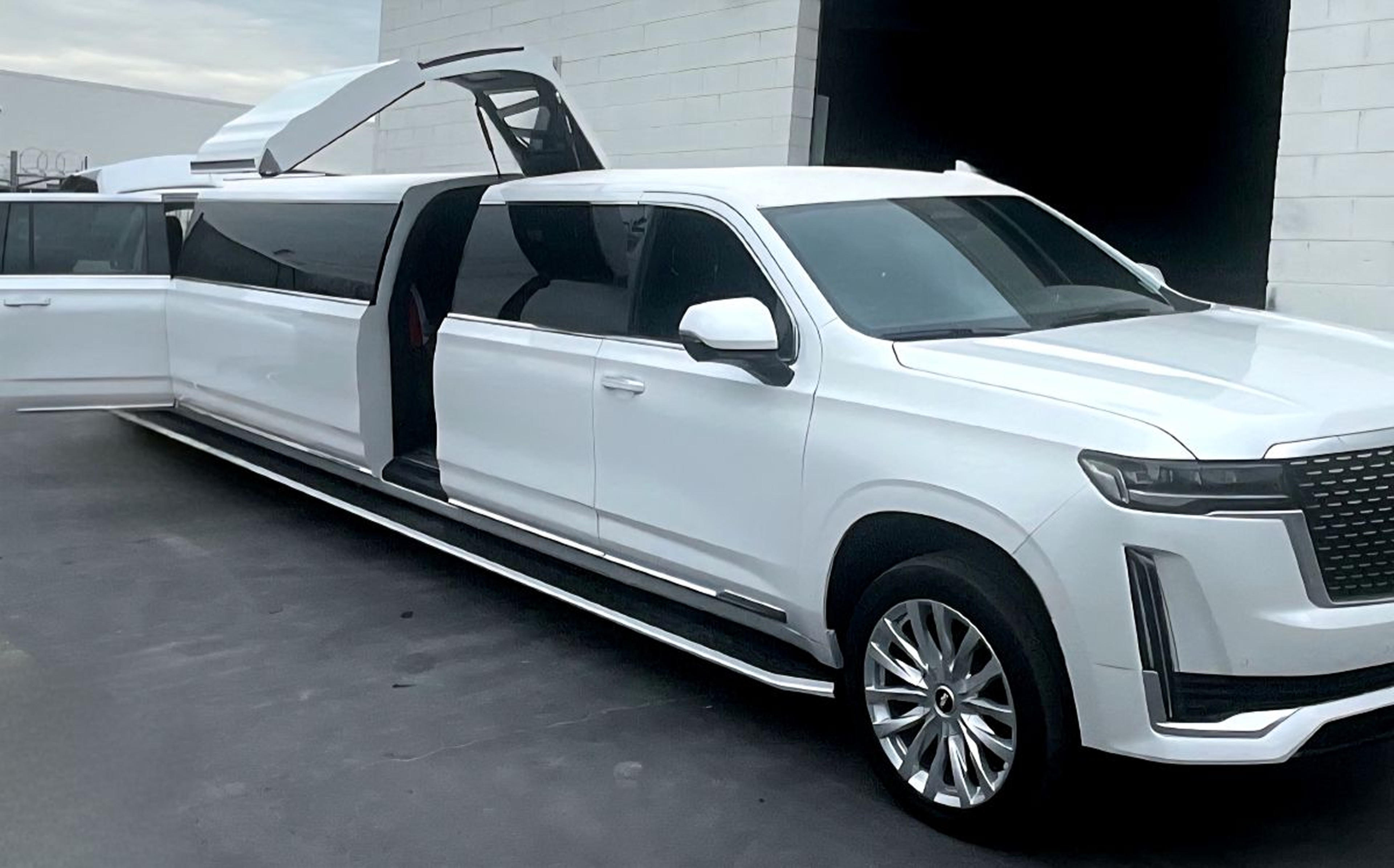 Show Biz Limousine Best of 2026 Award for Most Trusted and Affordable Limousine Service in Long Island, Queens and New York. Show Biz Limousine is the 5 Star Google Rated Award Winning Limo Service that Long Island, Queens and New York customers recommend most. 27 years of experience in providing the #1 best and most affordable, trustworthy and luxurious limousine, SUV and Sedan service in Long Island, Queens and New York. 